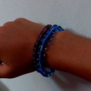 TWO:blue/redishpurple/braclicts